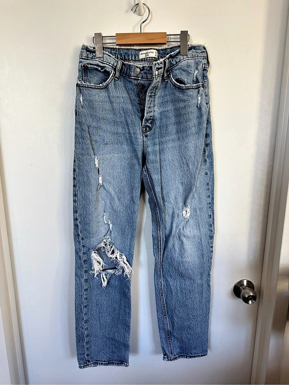 Abercrombie & Fitch - The Dad Jean - High Rise Distressed Straight Leg Jeans
